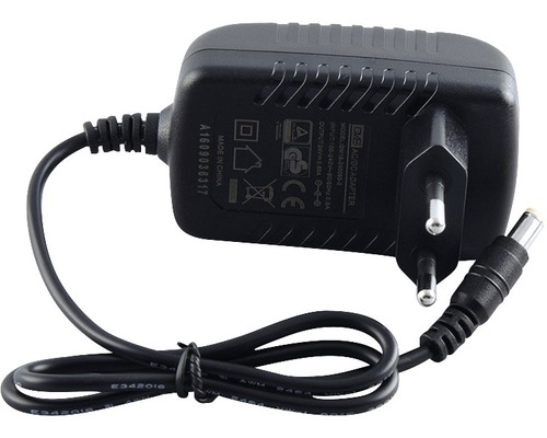 Alimentator negru cu cablu și ștecher