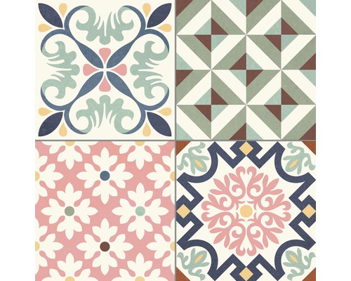 Plăci ceramice cu diferite modele decorative