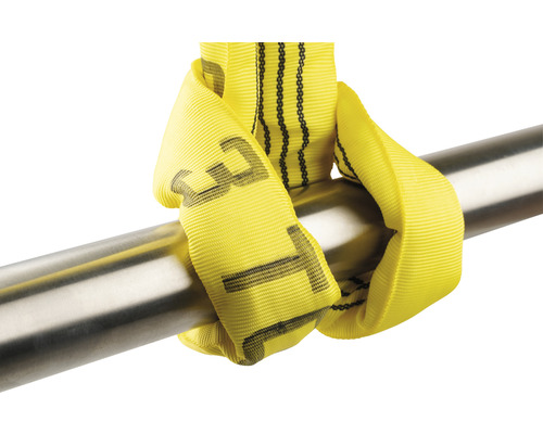 Chingă de ridicare galbenă înfășurată în jurul unei țevi metalice