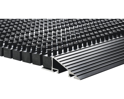 Covoraș de intrare cu profil de perie și rampă din aluminiu