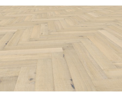 Parchet din lemn cu model herringbone
