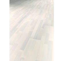 Podea din lemn montată în model herringbone