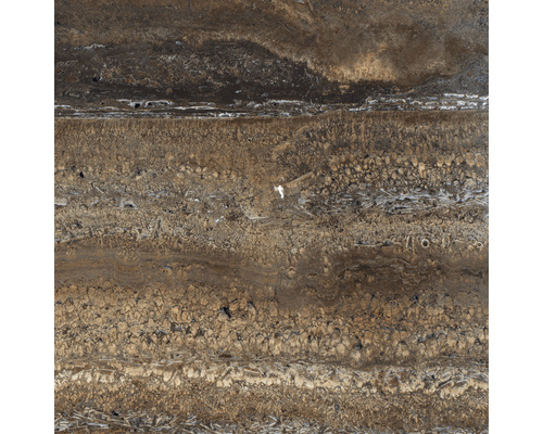 Prim-plan cu o placă de travertin cu textură naturală.