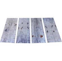 Patru grinzi de lemn cu granulație și noduri