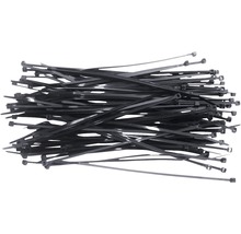 Stivă de bride de cablu negre din plastic