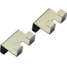 Două cârlige metalice pentru haine