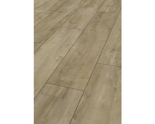 Parchet laminat montat cu aspect de lemn