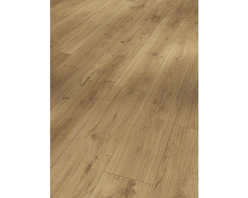 Pardoseală laminată montată cu aspect de lemn pentru interior