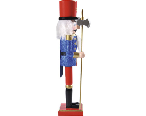 Sparge nuci decorativ cu topor