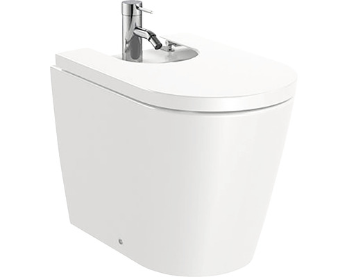 Bideu alb de podea cu robinet pentru baie.