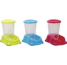 Trei alimentatoare automate din plastic pentru animale