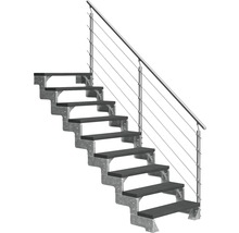 Scară cu balustradă metalică și trepte