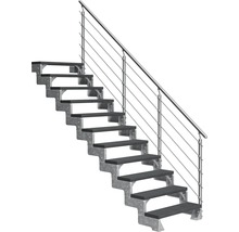 Scară cu trepte metalice și balustradă