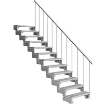 Scară dreaptă metalică cu balustradă.