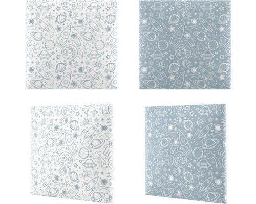 Patru mostre de țesături cu motive spațiale, cum ar fi rachete și planete