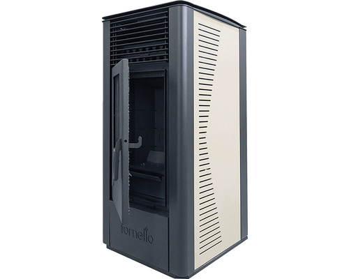 Șemineu pe peleți cu ușa deschisă