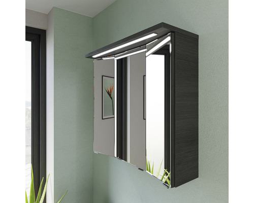 Dulap cu oglindă cu iluminare și trei uși în baie