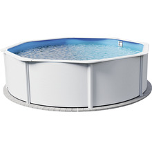 Piscină supraterană cu perete din oțel umplută cu apă