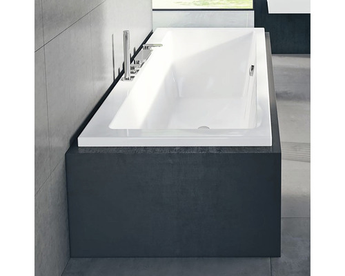 Cadă dreptunghiulară cu baterie pe o placare gri