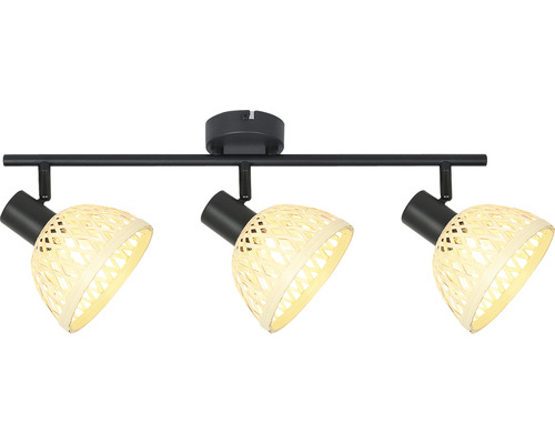 Lumină de plafon cu trei spoturi și abajururi cu design de ratan