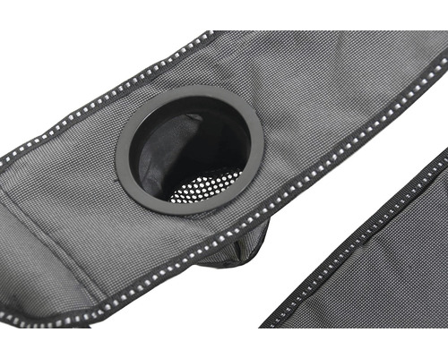 Suport pentru băuturi pe un scaun de camping