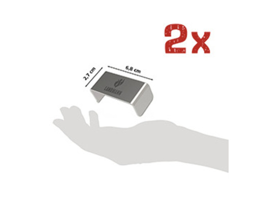 Două elemente de fixare argintii cu dimensiunile de 2,7 cm pe 6,8 cm.