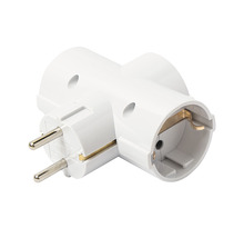 Adaptor priză cu trei conexiuni