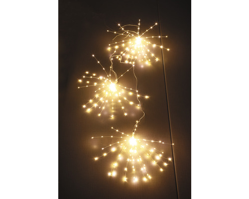 Ghirlandă luminoasă cu mai multe lumini LED dispuse în formă de stea