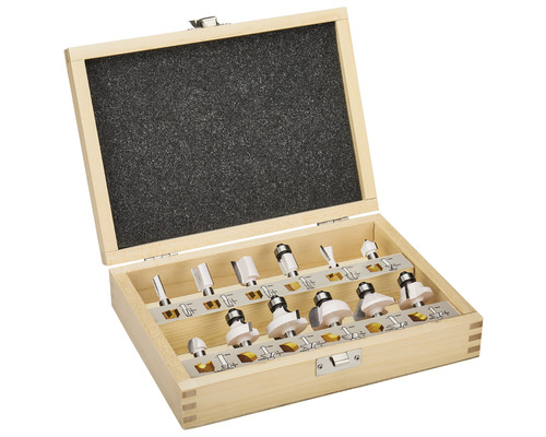 Cutie din lemn cu diferite freze superioare