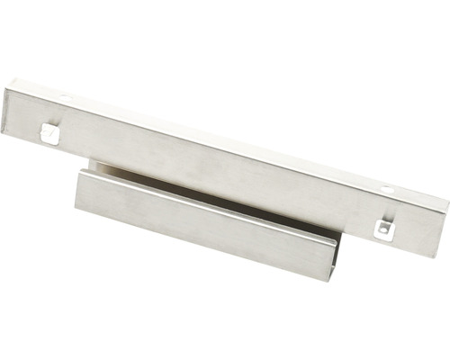 Profil metalic cu decupaje și găuri de fixare