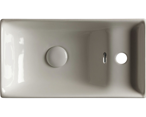 Vedere de sus a unei chiuvete dreptunghiulare cu preaplin și set de scurgere