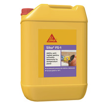 Aditiv pentru beton Sika FS-1 într-un recipient galben