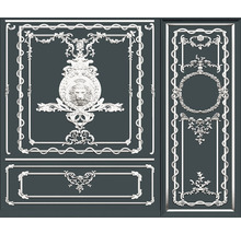 Panou decorativ de perete cu elemente de stuc și motiv cu leu.