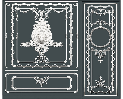 Panou decorativ de perete cu elemente de stuc și motiv cu leu.