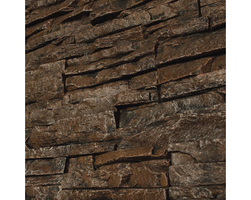 Prim-plan cu placaj de perete cu aspect de piatră