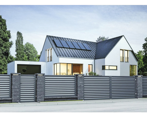 Casă modernă cu gard, poartă și sistem solar