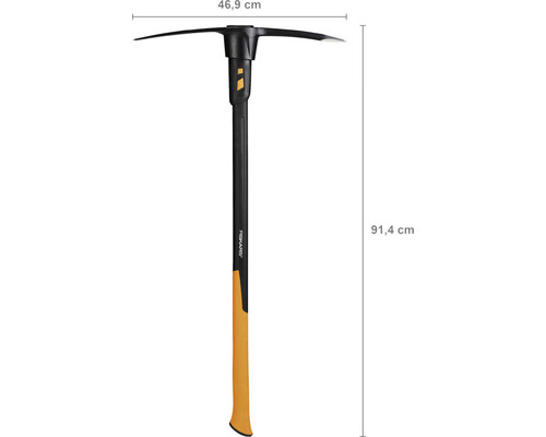 Cazma ascuțită Fiskars cu o lungime de 91,4 cm și o lățime de 46,9 cm.