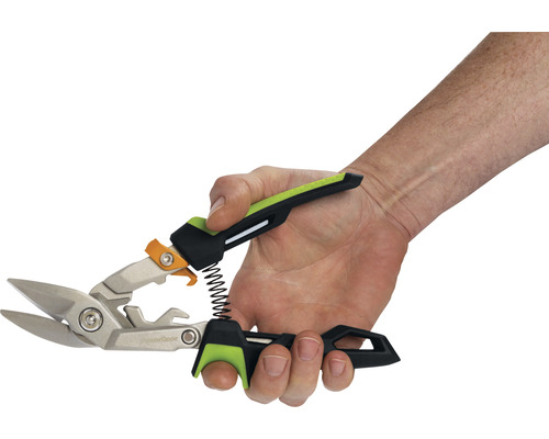 Foarfece de tablă ținute într-o mână