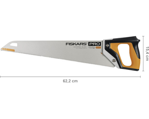 Fierăstrău manual Fiskars cu dimensiunile de 62,2 cm lungime și 15,4 cm înălțime