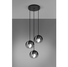 Lustr cu trei lămpi în formă de sferă