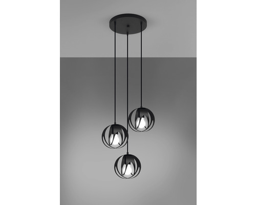 Lustr cu trei lămpi în formă de sferă