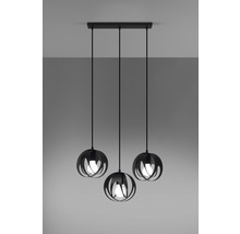 Lumină suspendată cu trei abajururi în formă de sferă
