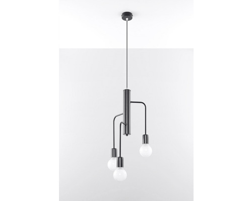 Lampa suspendată cu trei becuri