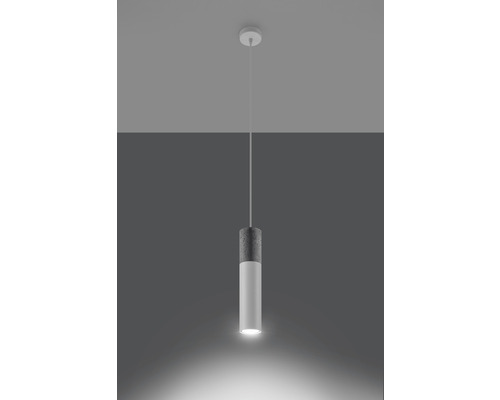 Lumină suspendată cilindrică cu elemente din beton și metal