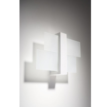 Lampa de perete modernă cu elemente dreptunghiulare din sticlă