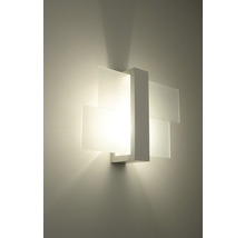 Lumină de perete modernă cu design geometric și iluminare indirectă