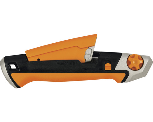 Cutter Fiskars cu magazie de lame