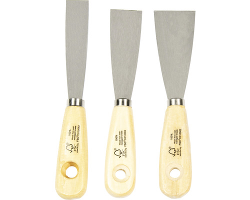 Trei spatule cu mâner de lemn și lamă de metal