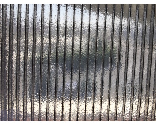 Policarbonat Bravo Hammer 3000x2100x4 mm clar Prim-plan cu o placă celulară pentru utilizare în exterior