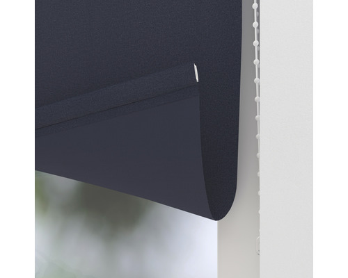 Prim-plan al unei role pentru fereastră